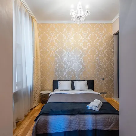 Apartment Monument View